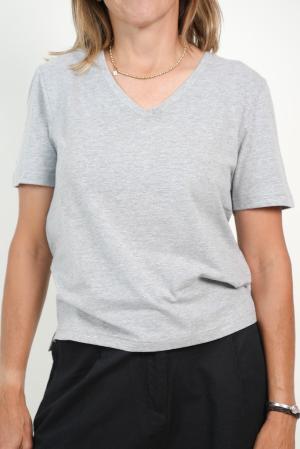 REMERA RAYON ESCOTE V